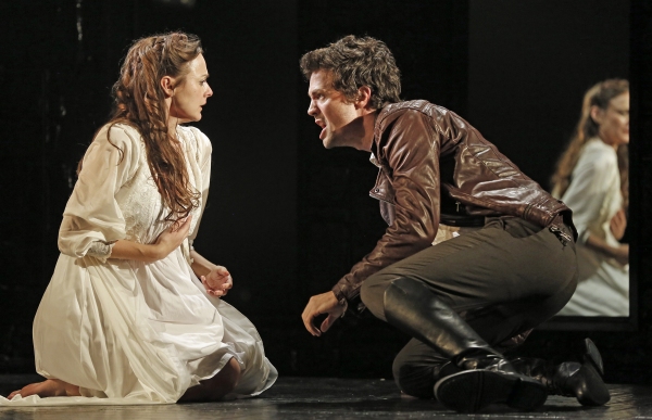 Sara Topham and Christian Coulson Photo