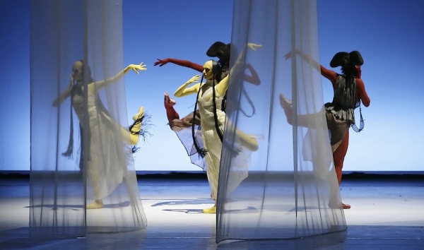 Photo Flash: Les Ballets de Monte-Carlo Bring CINDERELLA to NY City Center This Weekend 