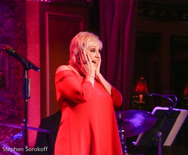 Photo Coverage: Clive Davis, Joanna Carson Attend Lorna Luft's Performance at Feinstein's/54 Below Image