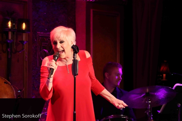 Photo Coverage: Clive Davis, Joanna Carson Attend Lorna Luft's Performance at Feinstein's/54 Below Image
