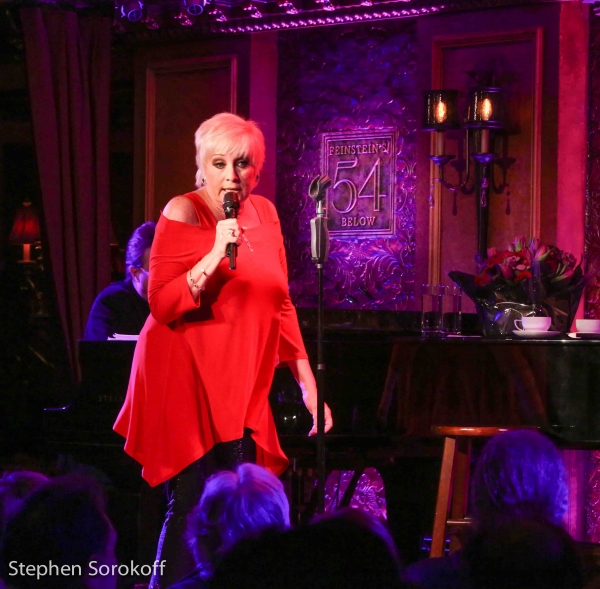 Photo Coverage: Clive Davis, Joanna Carson Attend Lorna Luft's Performance at Feinstein's/54 Below Image