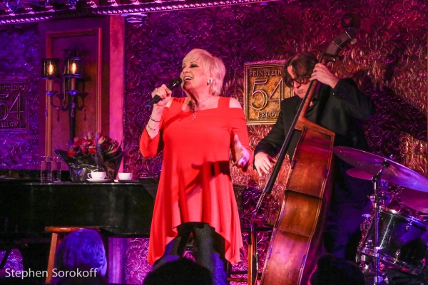 Photo Coverage: Clive Davis, Joanna Carson Attend Lorna Luft's Performance at Feinstein's/54 Below Image