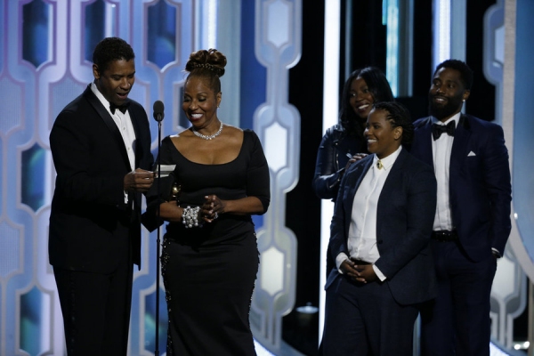 73rd ANNUAL GOLDEN GLOBE AWARDS -- Pictured: Denzel Washington and Family, Winner, Ce Photo