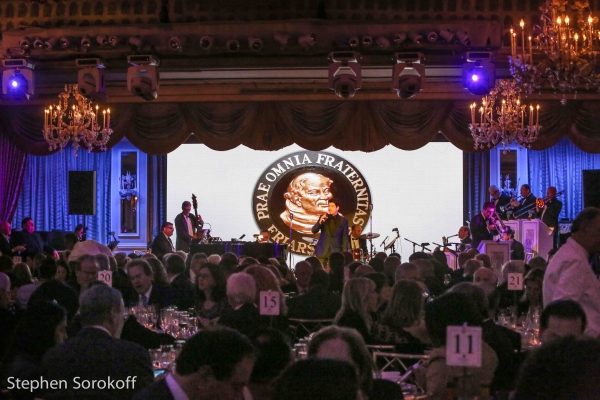 Photo Coverage: Dionne Warwick, Wayne Newton, Steve Tyrell, Robert Davi Perform at Friars Sinatra Celebration Image
