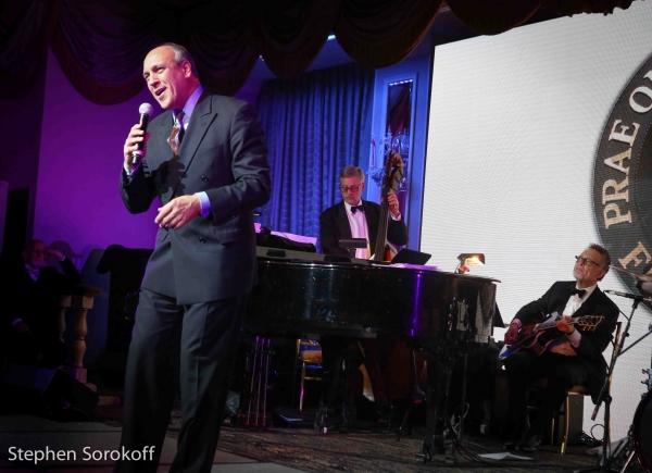 Photo Coverage: Dionne Warwick, Wayne Newton, Steve Tyrell, Robert Davi Perform at Friars Sinatra Celebration Image