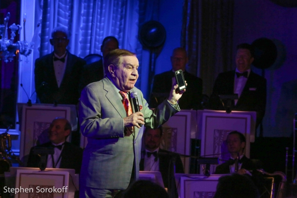 Photo Coverage: Dionne Warwick, Wayne Newton, Steve Tyrell, Robert Davi Perform at Friars Sinatra Celebration Image