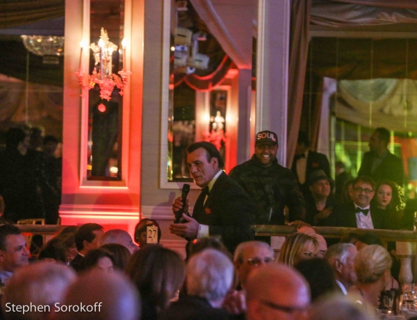 Photo Coverage: Dionne Warwick, Wayne Newton, Steve Tyrell, Robert Davi Perform at Friars Sinatra Celebration Image