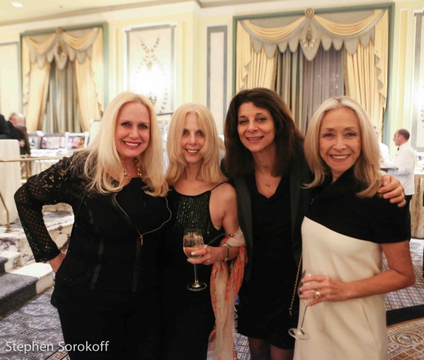 Photo Coverage: Dionne Warwick, Wayne Newton, Steve Tyrell, Robert Davi Perform at Friars Sinatra Celebration Image