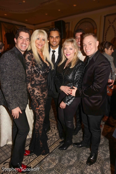 Photo Coverage: Dionne Warwick, Wayne Newton, Steve Tyrell, Robert Davi Perform at Friars Sinatra Celebration Image