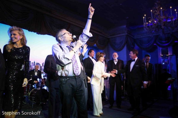 Photo Coverage: Dionne Warwick, Wayne Newton, Steve Tyrell, Robert Davi Perform at Friars Sinatra Celebration Image