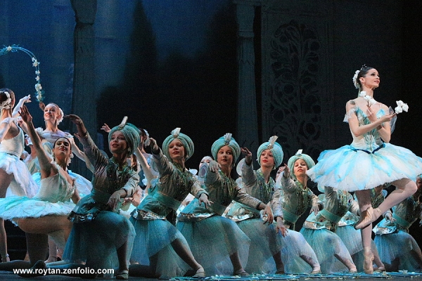Photo Coverage: First Look at English National Ballet's LE CORSAIRE at London Coliseum 