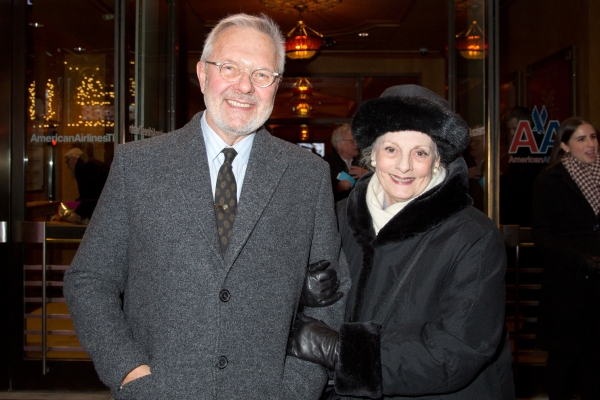 Photo Coverage: Laura Osnes, Joshua Henry, Sheldon Harnick, Joel Grey and More Walk the NOISES OFF Red Carpet  Image