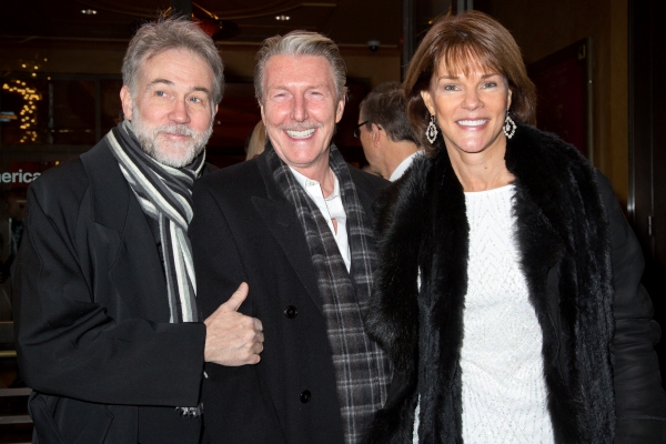 Photo Coverage: Laura Osnes, Joshua Henry, Sheldon Harnick, Joel Grey and More Walk the NOISES OFF Red Carpet  Image