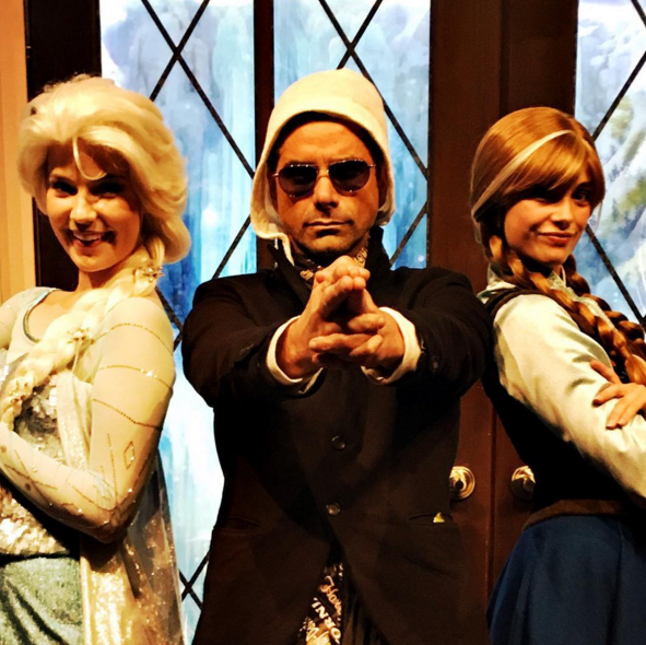 Photo: FREEZE! John Stamos Chills with FROZEN's Anna & Elsa Image