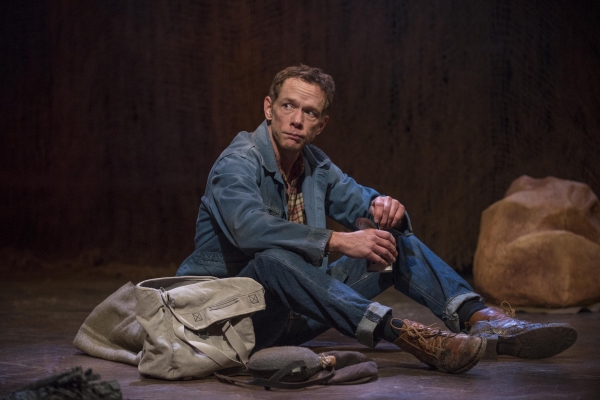 Photo Flash: First Look at Milwaukee Repertory Theatre's OF MICE AND MEN Image