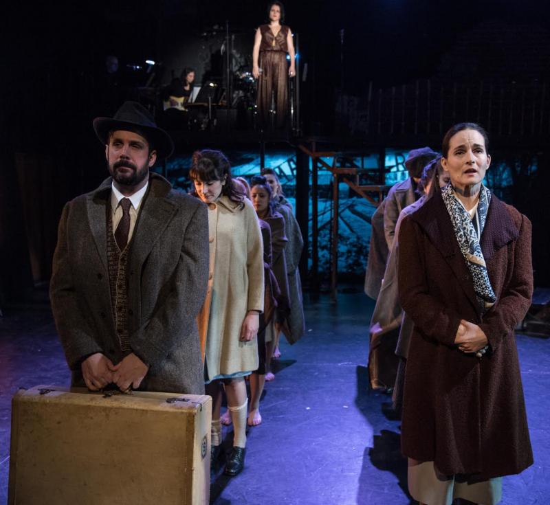 Photo Flash: First Look at Dee Roscioli & More in ROCK AND ROLL REFUGEE at Royal Family Performing Arts Space Image