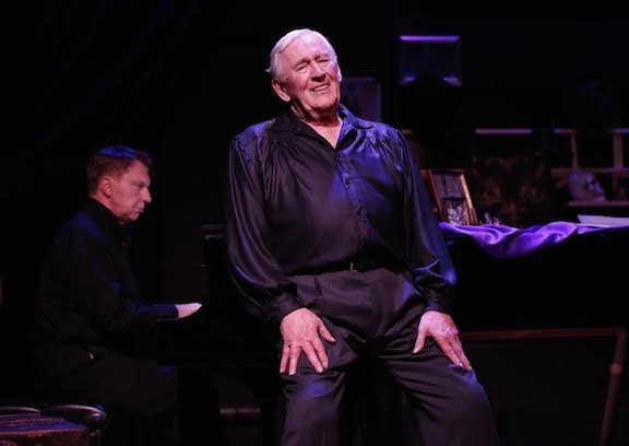 Photo Flash: First Look at Tony Winner Len Cariou in BROADWAY AND THE BARD Image