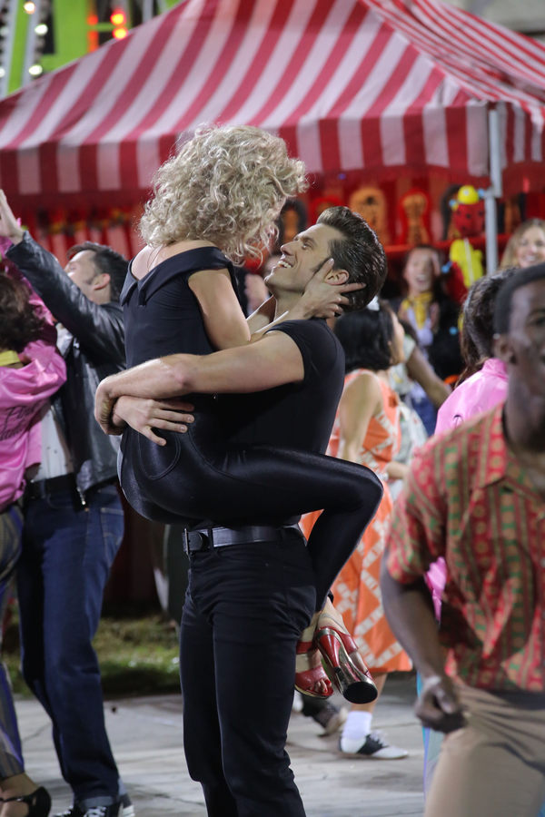 Photo Flash: They Go Together! Cast of GREASE: LIVE Take Their Bows Image