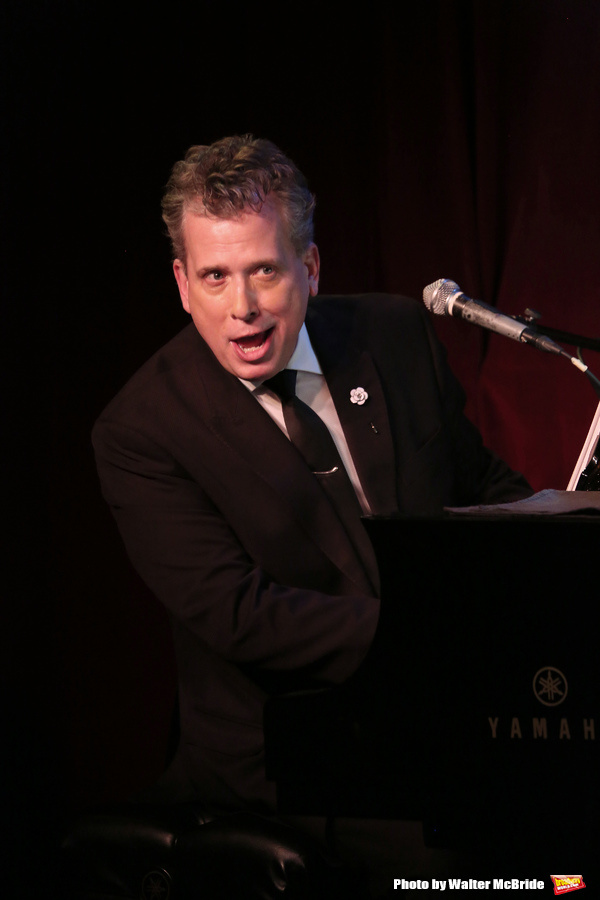 Photo Coverage: Linda Lavin Brings 'My First Farewell Concert' to Birdland Image