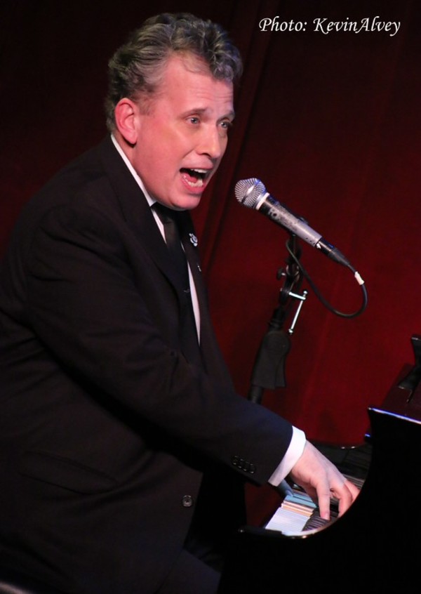 Photo Flash: Linda Lavin Plays Her 'FIRST FAREWELL CONCERT' at Birdland Image
