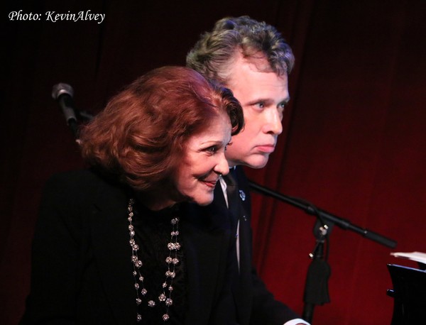 Photo Flash: Linda Lavin Plays Her 'FIRST FAREWELL CONCERT' at Birdland Image