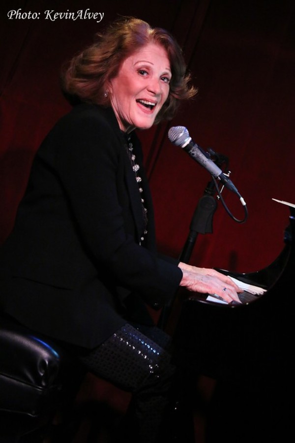 Photo Flash: Linda Lavin Plays Her 'FIRST FAREWELL CONCERT' at Birdland 