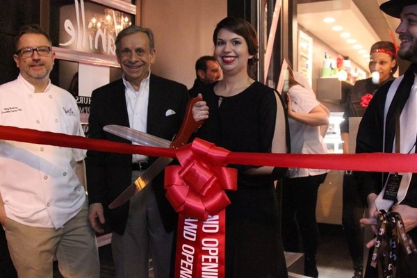 Photo Flash: Chicago Patisserie Vanille Opens New Location in Lakeview 