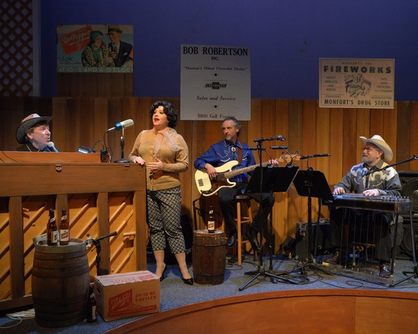 Photo Flash: First Look at Weschester Broadway Theatre's ALWAYS... PATSY CLINE Image