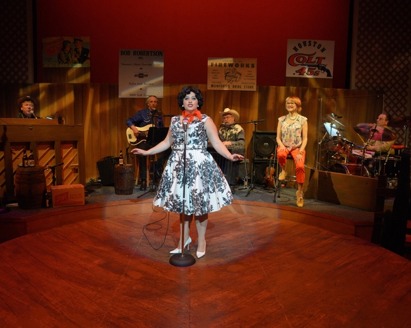 Photo Flash: First Look at Weschester Broadway Theatre's ALWAYS... PATSY CLINE Image
