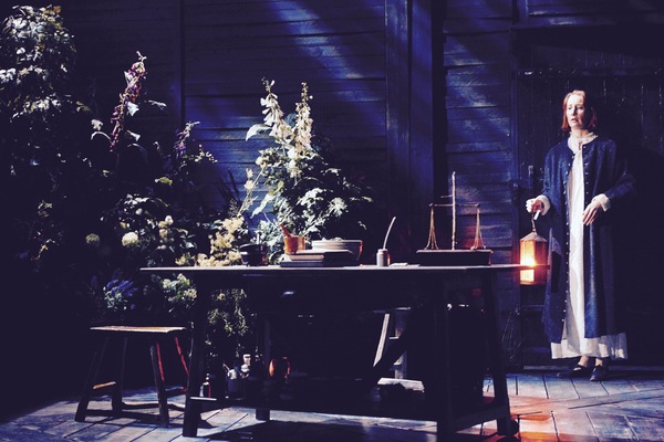 Photo Flash: First Look at THE HERBAL BED at Royal & Derngate Image