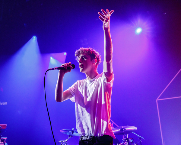 Photo Flash: Troye Sivan Performs Live at the iHeartRadio Theater in LA Image