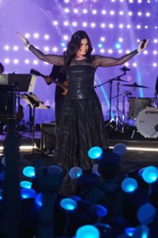 Photo Flash: First Look - Idina Menzel, Josh Gad & More on ABC's DISNEYLAND 60 Image