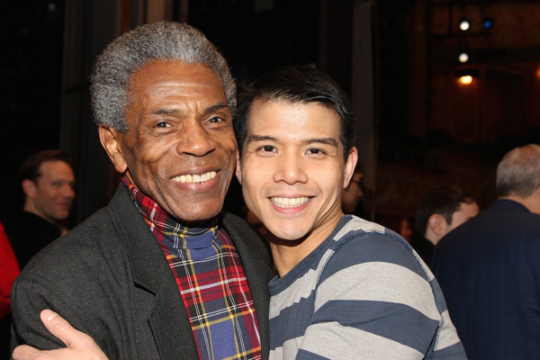 Photo Flash: Two-time Tony Nominee André De Shields Visits Broadway Cast of ALLEGIANCE Backstage 
