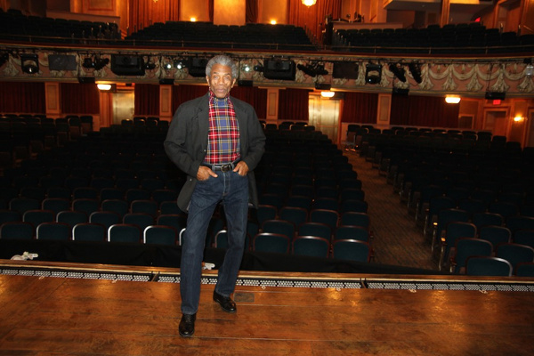 Photo Flash: Two-time Tony Nominee André De Shields Visits Broadway Cast of ALLEGIANCE Backstage Image