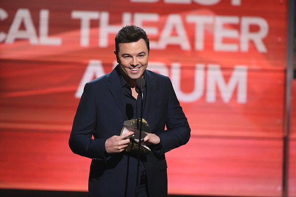 Photo Flash: Lady Gaga, Justin Bieber & More Among Highlights of 58th ANNUAL GRAMMY AWARDS Image