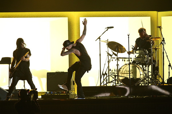 Photo Flash: Lady Gaga, Justin Bieber & More Among Highlights of 58th ANNUAL GRAMMY AWARDS Image
