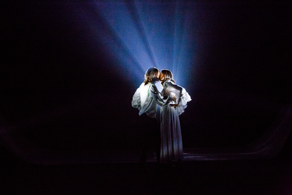 Photo Flash: First Look at Synetic Theater's ROMEO AND JULIET Image