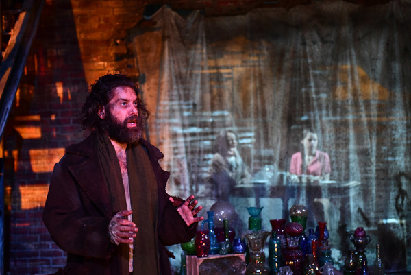 Photo Flash: New Shots from The Hypocrites' THE GLASS MENAGERIE Image