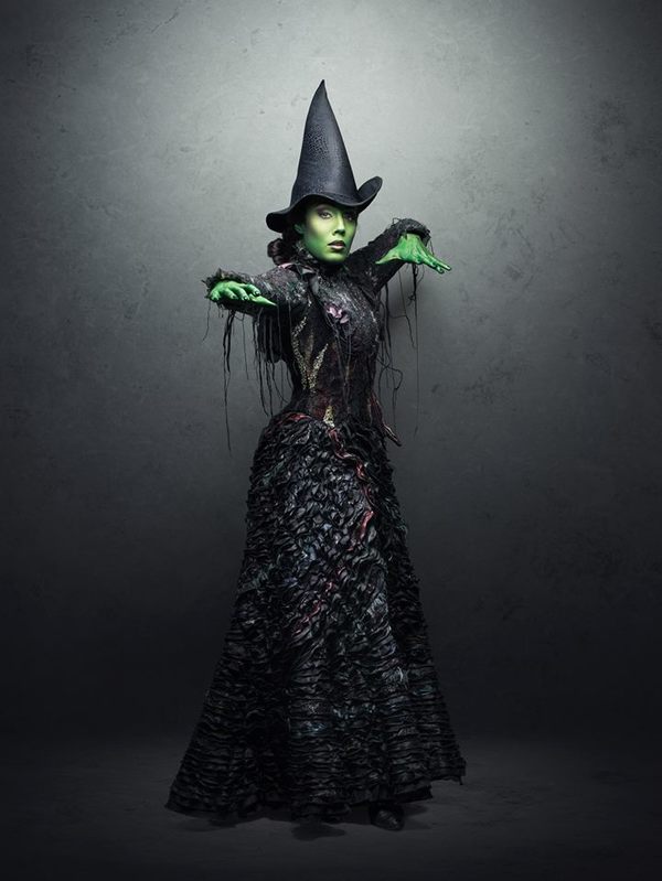 Photo Flash: Stars of WICKED Get in Costume in Brazil; Behind-the-Scenes Video! 