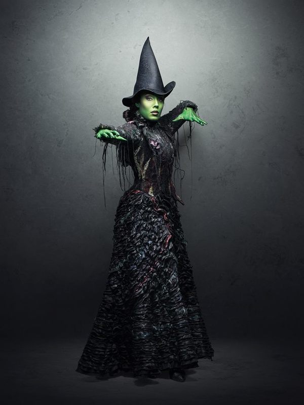 Photo Flash: Stars of WICKED Get in Costume in Brazil; Behind-the-Scenes Video! Image