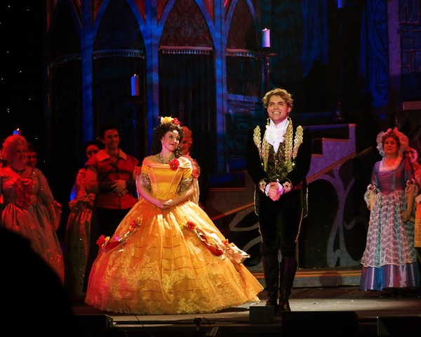 Photo Coverage: Curtain Call And Stage Door of 3-D Theatricals' BEAUTY AND THE BEAST At Plummer Auditorium Image