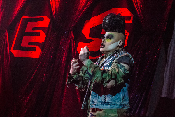 Photo Coverage: Inside Stadium Virginium V – GENERATION WEST Image
