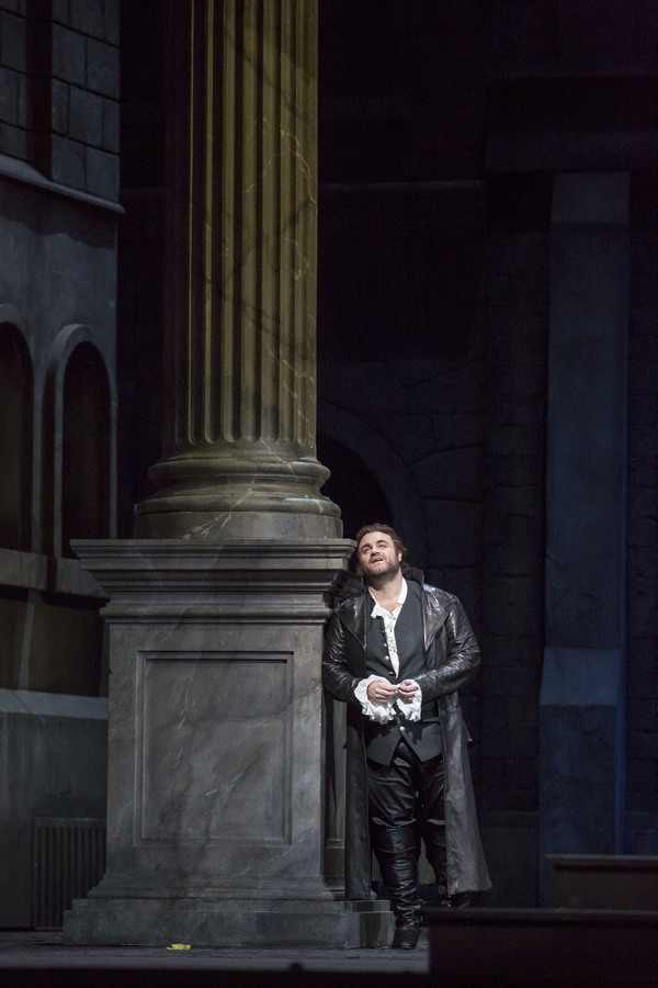 Photo Flash: First Look at Lyric Opera of Chicago's ROMEO AND JULIET, Helmed by Bartlett Sher 