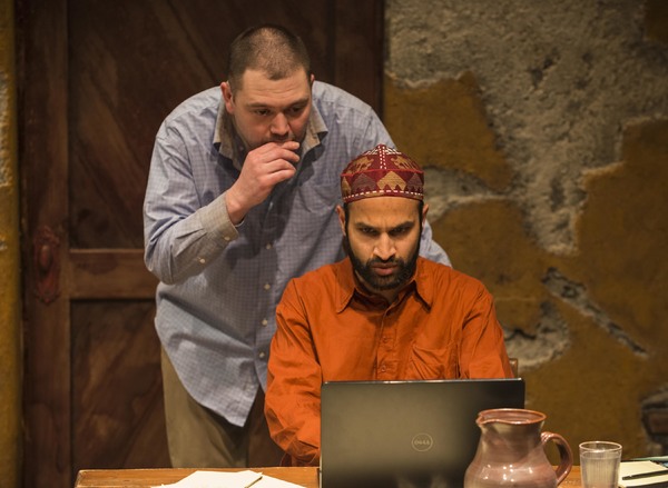 Photo Flash: First Look at Milwaukee Rep's THE INVISIBLE HAND Image