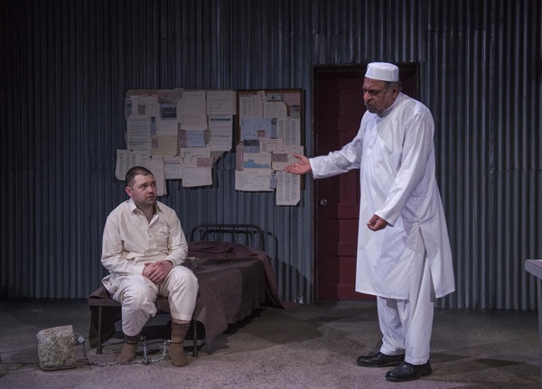 Photo Flash: First Look at Milwaukee Rep's THE INVISIBLE HAND Image