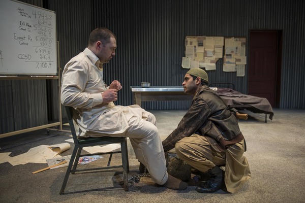 Photo Flash: First Look at Milwaukee Rep's THE INVISIBLE HAND Image