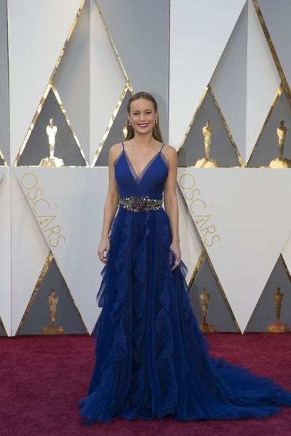 Photo Flash: Emily Blunt, Saoirse Ronan & More Grace OSCARS Red Carpet Image