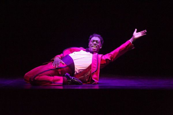 Photo Flash: MOTOWN Hits London! First Look at Lucy St. Louis, Cedric Neal & More Onstage Image