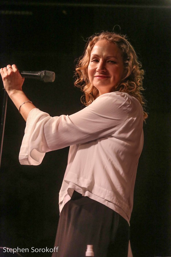 Photo Coverage: Joan Osborne Debuts at Cafe Carlyle with Songs Of Bob Dylan Image