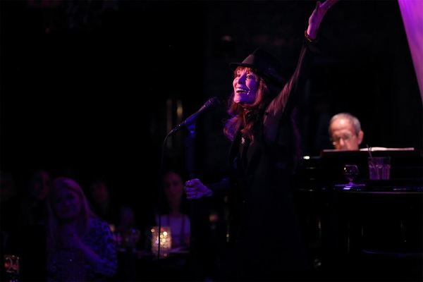 Photo Flash: Gay Marshall Plays Metropolitan Room Image